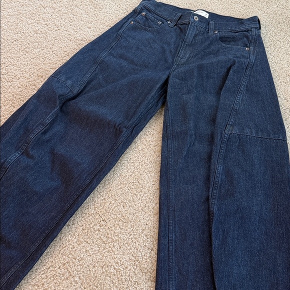 Abercrombie & Fitch The Ultra Barrel Mid Rise Jeans - Picture 9 of 13